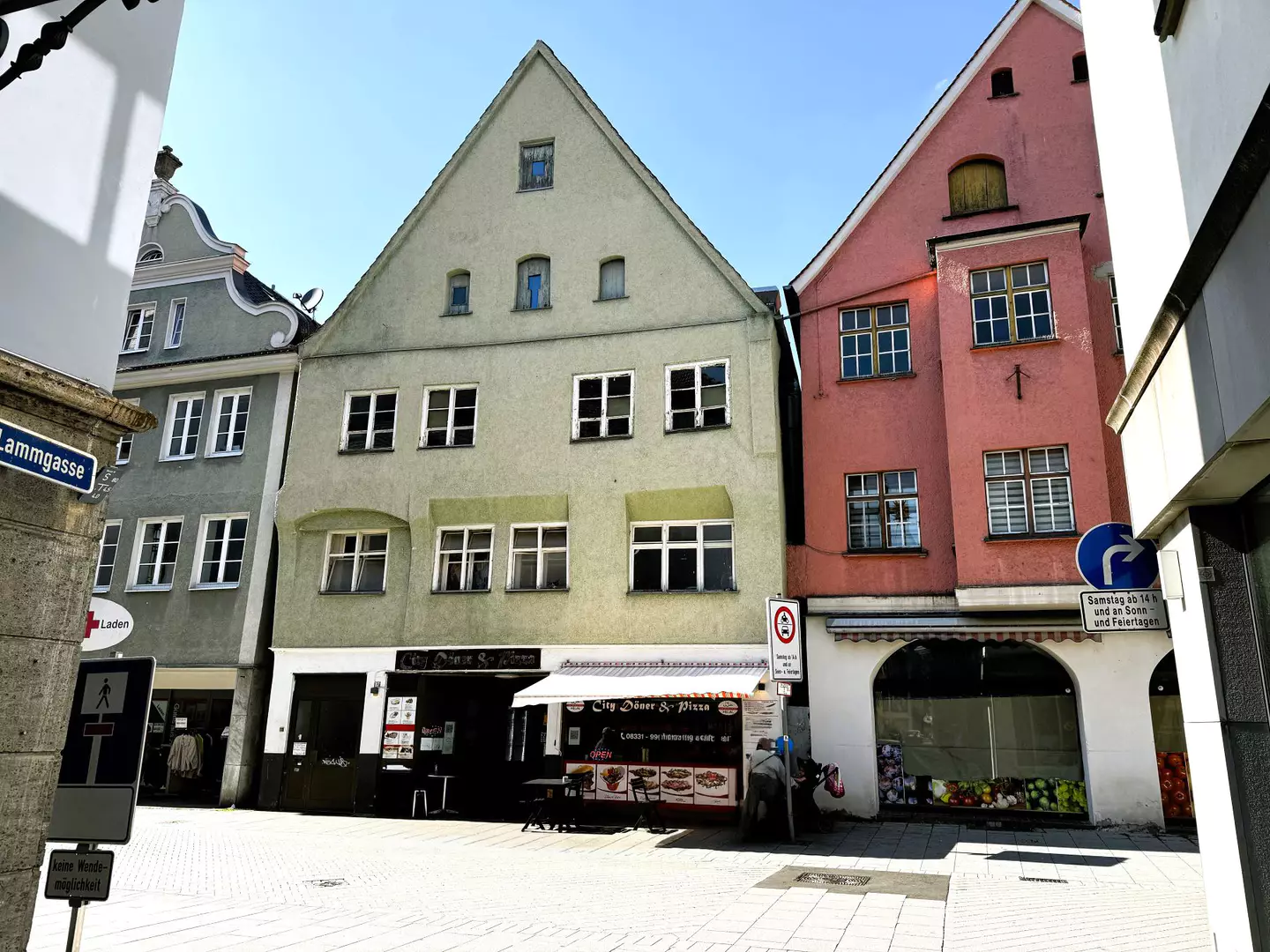 Denkmal-Kapitalanlage in der Fußgängerzone Memmingen mit Ladenlokal + Ausbau-Potenzial